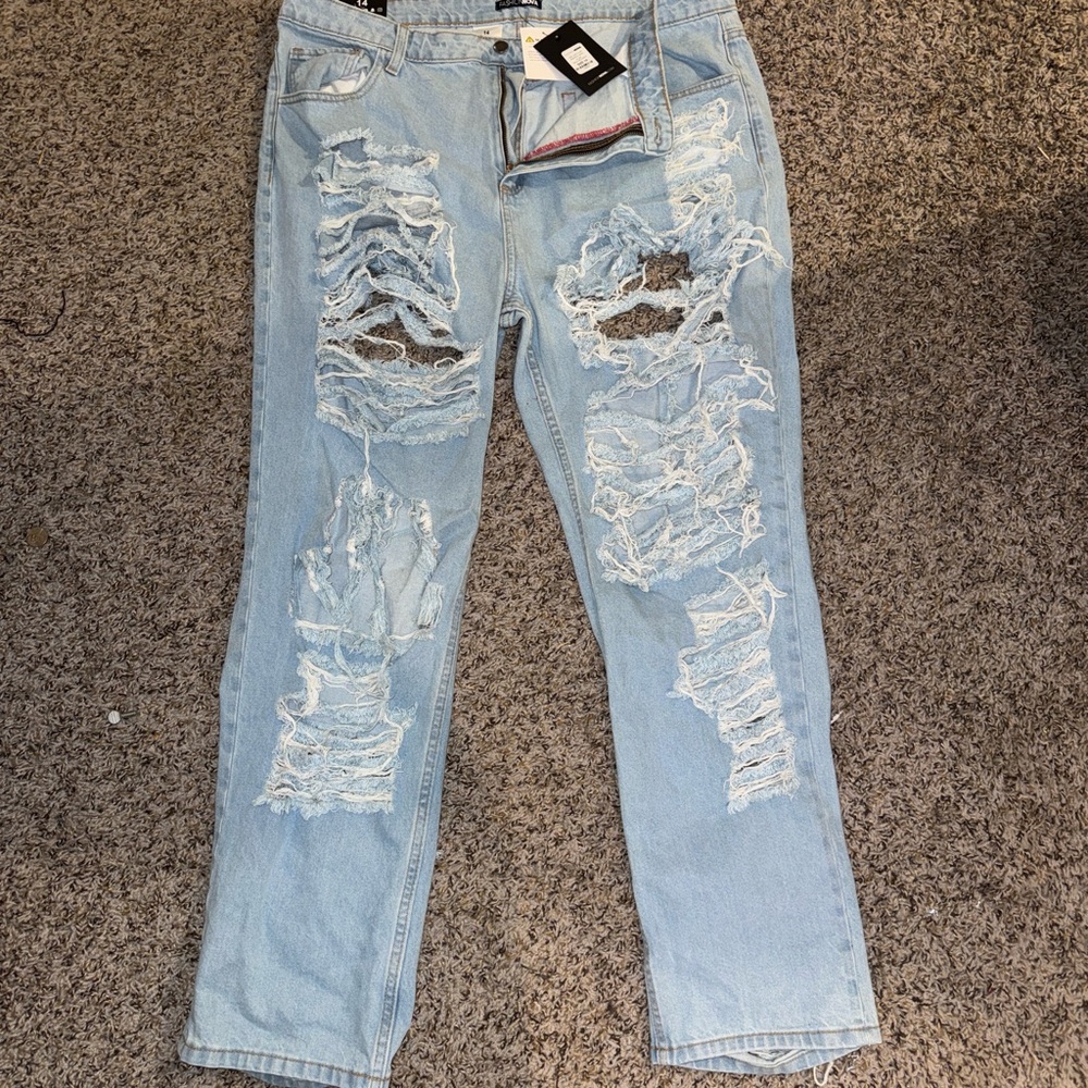 Distressed Boyfriend Jeans